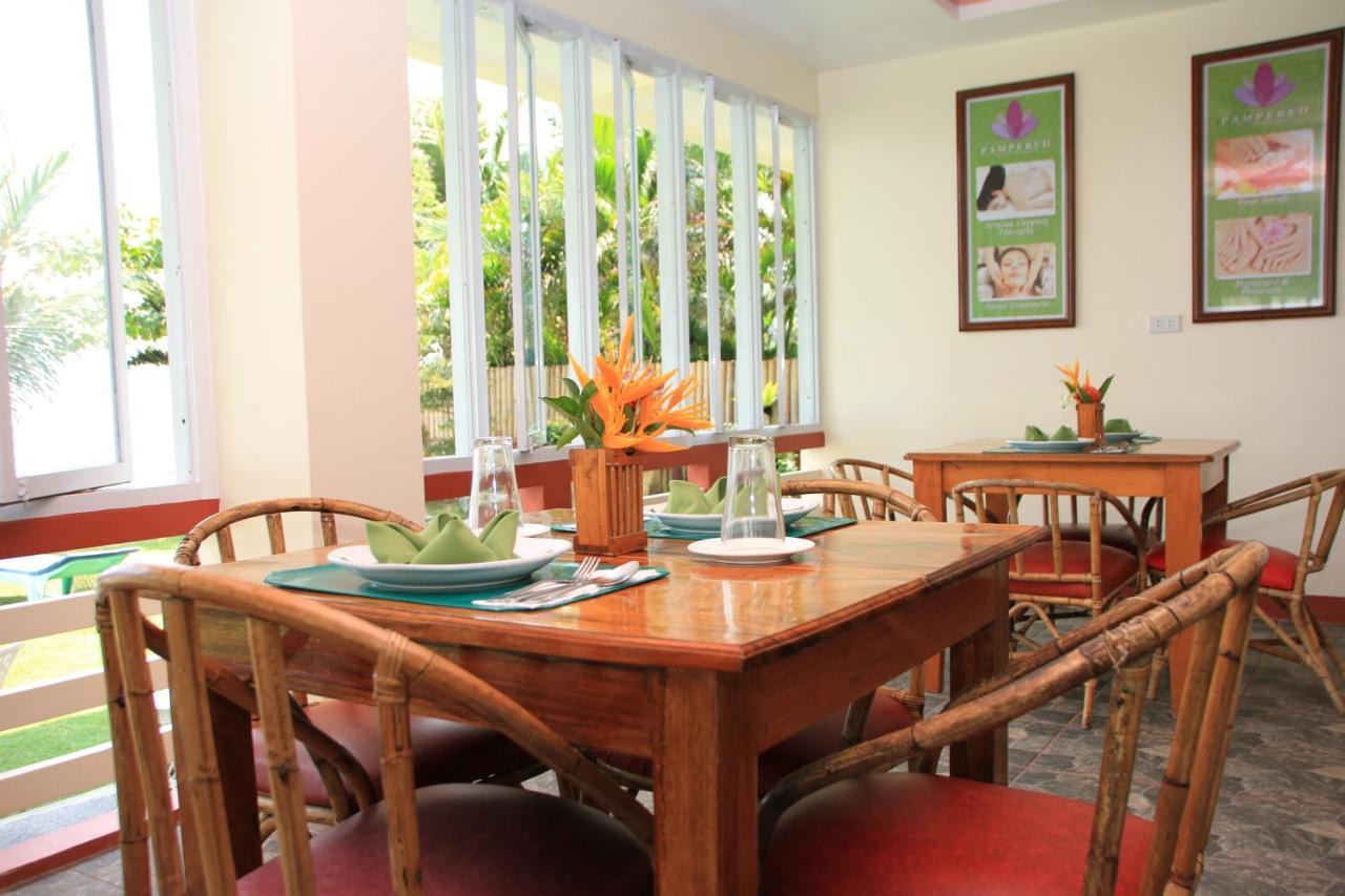 Badladz Staycation Condos Puerto Galera Exterior foto