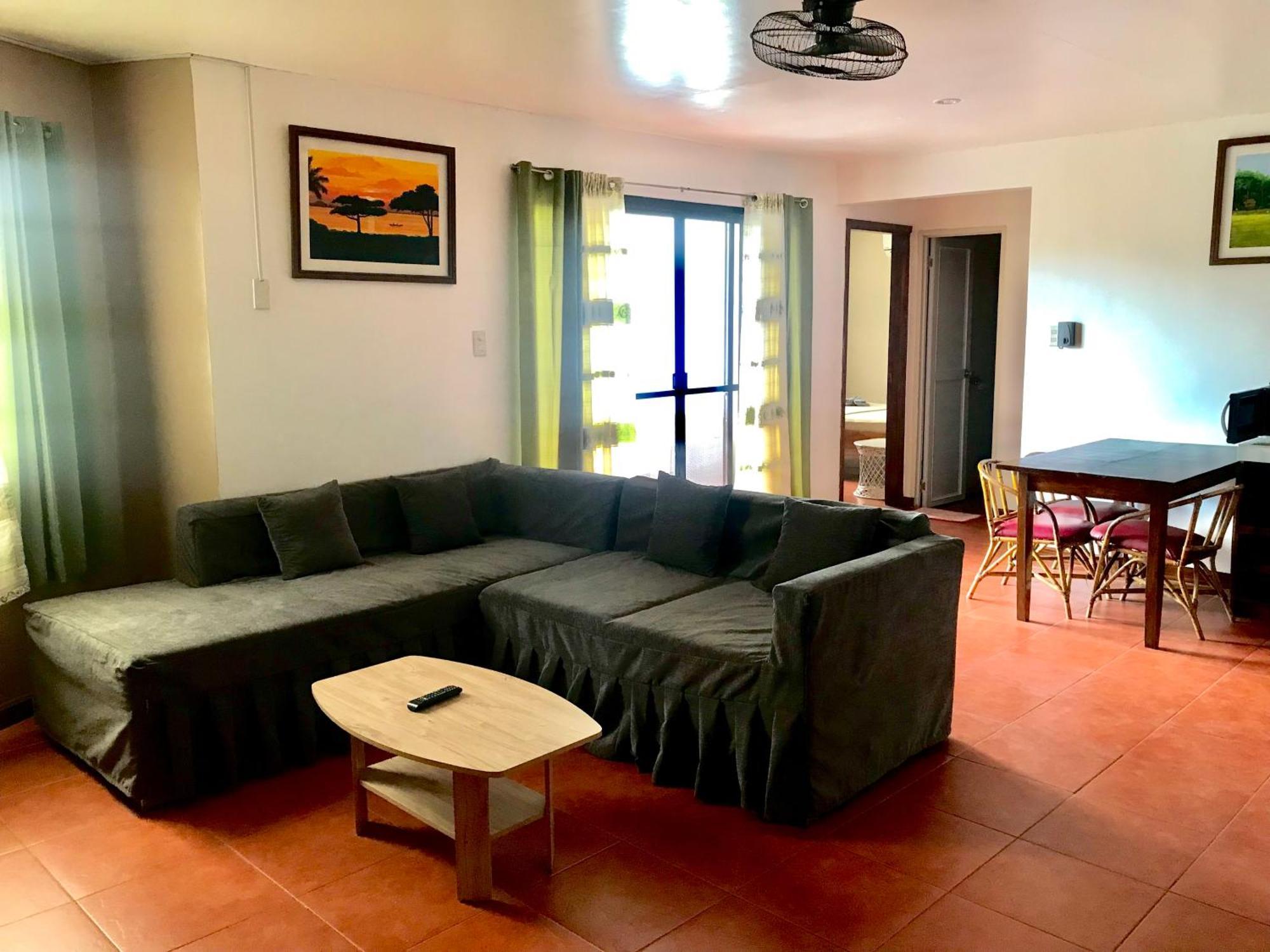 Badladz Staycation Condos Puerto Galera Exterior foto
